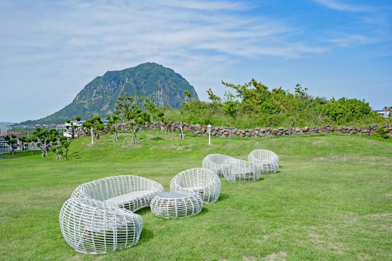 Sun And Moon Resort Szogüpho Kültér fotó